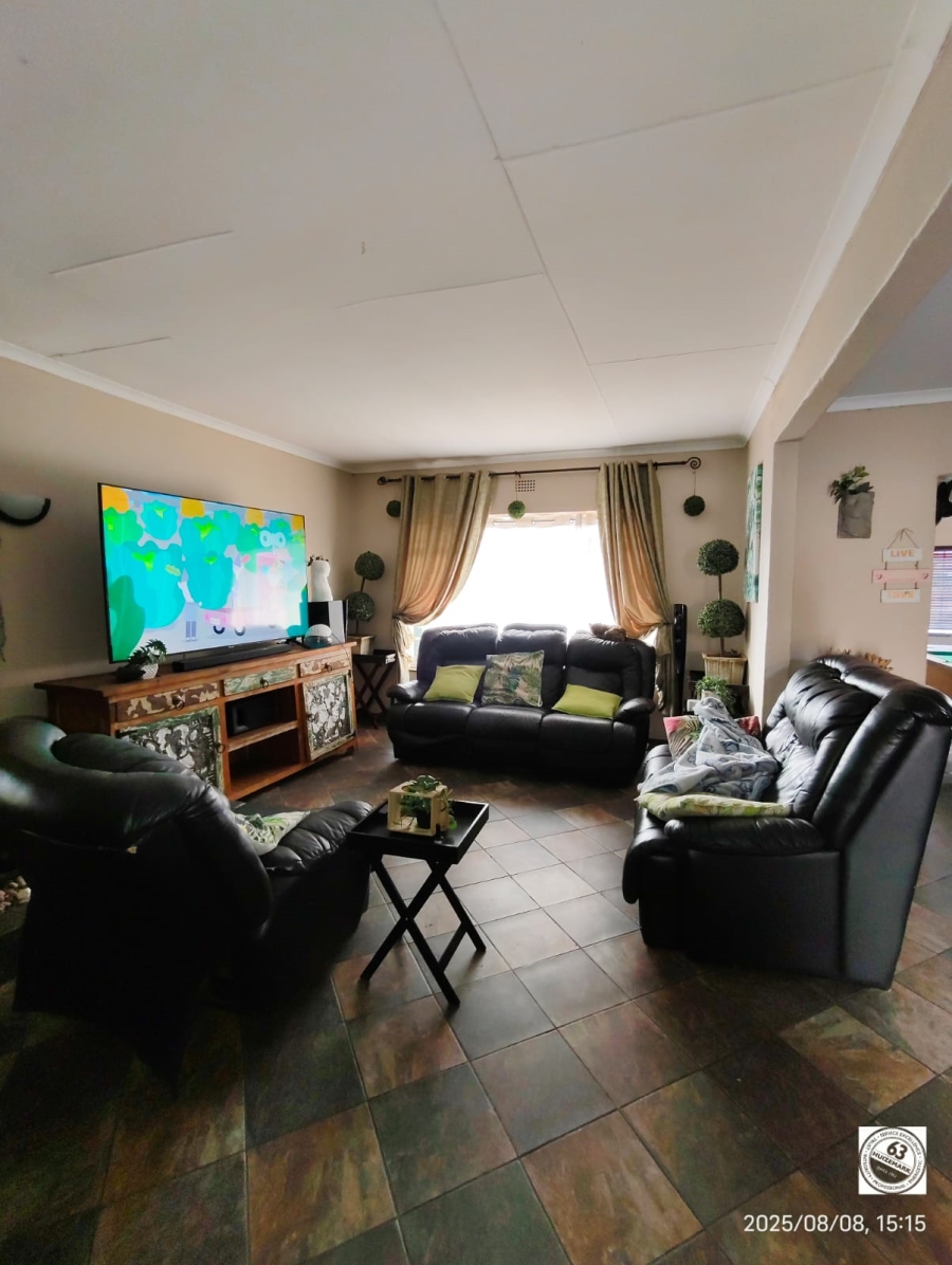 4 Bedroom Property for Sale in Vaalpark Free State